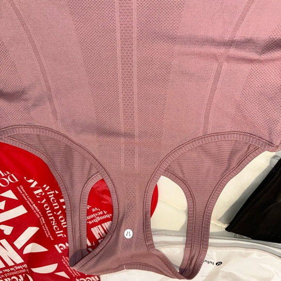 Lululemon Bundle (2) Swiftly Tank Top Mauve/Metallic Black 10 - Picture 9 of 11